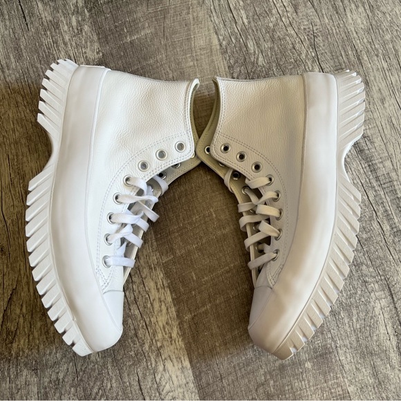 Converse Chuck Taylor All Star Lugged 2.0 Leather High Top White Size W10.5/M8.5 - Picture 10 of 13